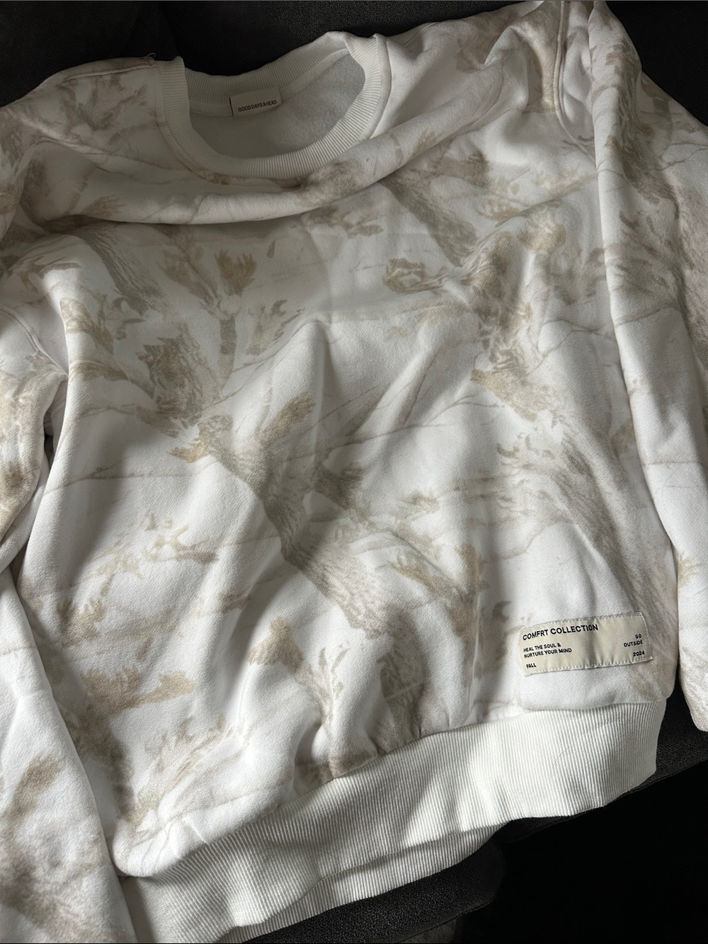 Comfrt Sweatshirt - white oak
